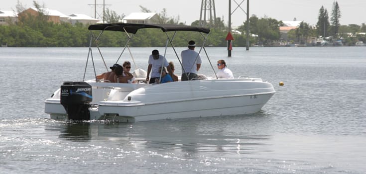 Key West 26′ Deck Boat Rental Image 1