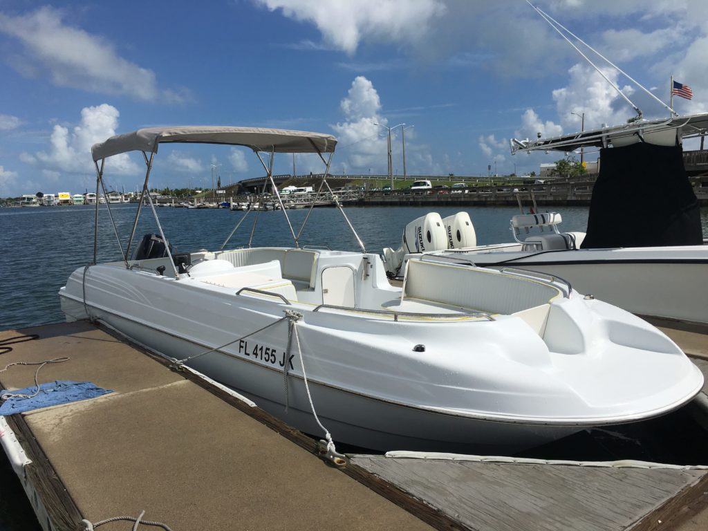 Key West 26′ Deck Boat Rental Image 5